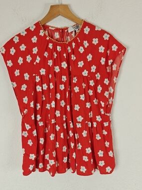 Crosby by Mollie Burch Red Daisy Print Tiered Blouse NWOT Style Sleeveless Top S